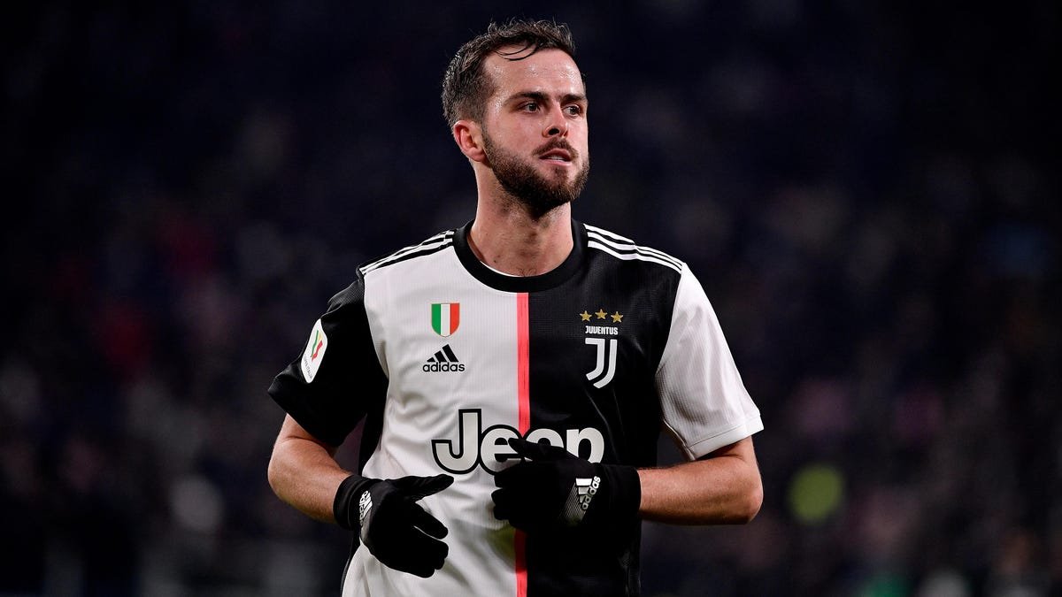 Miralem Pjanic: Tiếng khóc của “Hoàng tử bé” trong làn mưa bom đạn - Ảnh 4.