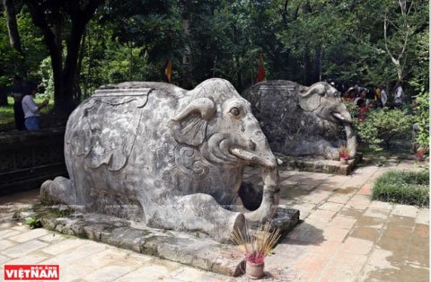 Kinh thành cổ Lam Kinh ở Thanh Hóa, kiến trúc độc đáo, sưu tầm, đào khảo cổ phát lộ vô số cổ vật- Ảnh 8. Kinh thành cổ Lam Kinh ở Thanh Hóa, kiến trúc độc đáo, sưu tầm, đào khảo cổ phát lộ vô số cổ vật- Ảnh 8.