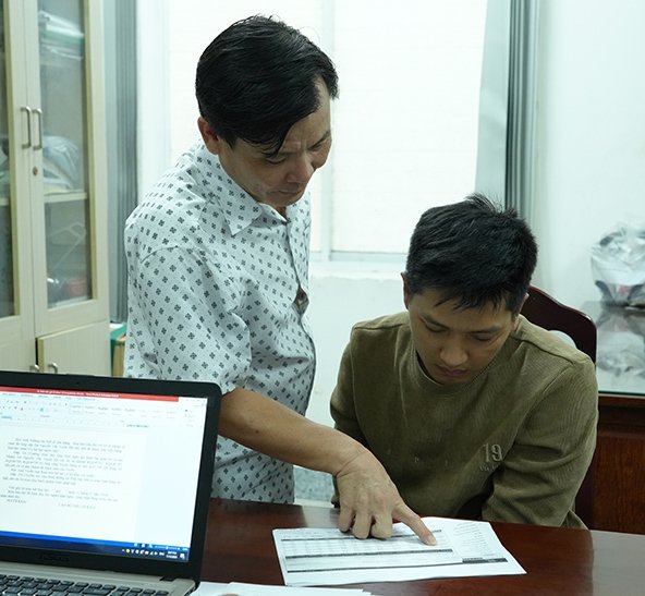 Hàng trăm chiến sĩ công an triệt phá đường dây cá độ bóng đá- Ảnh 2. Hàng trăm chiến sĩ công an triệt phá đường dây cá độ bóng đá- Ảnh 2.