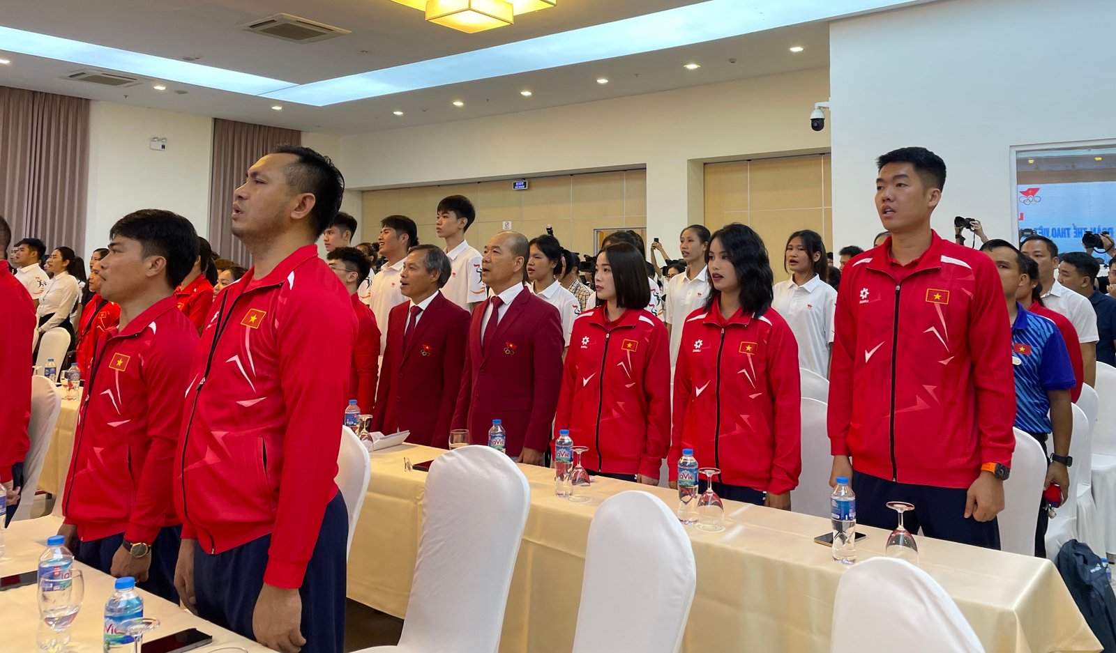 Đoàn TTVN xuất quân dự Olympic 2024: Quyết tâm có huy chương!- Ảnh 4. Đoàn TTVN xuất quân dự Olympic 2024: Quyết tâm có huy chương!- Ảnh 4.