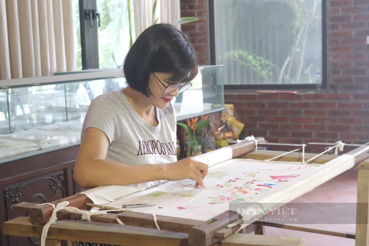 Một làng nghề thêu ren ở Ninh Bình, tiếng lành lan xa tới các nước châu Âu- Ảnh 4. Một làng nghề thêu ren ở Ninh Bình, tiếng lành lan xa tới các nước châu Âu- Ảnh 4.