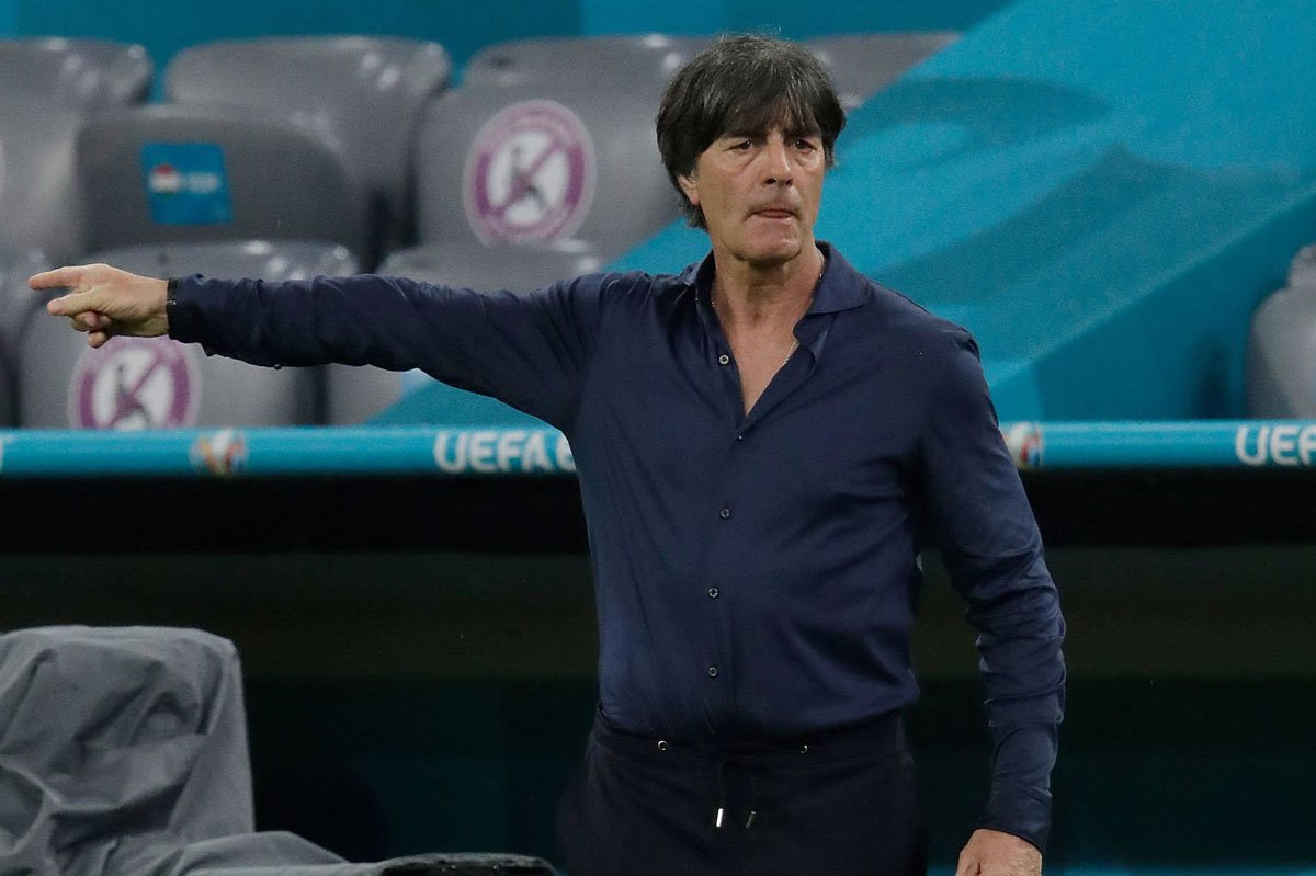 HLV Joachim Low muốn thay Southgate dẫn dắt ĐT Anh- Ảnh 1. HLV Joachim Low muốn thay Southgate dẫn dắt ĐT Anh- Ảnh 1.