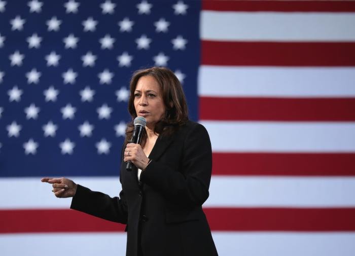 Liệu bà Kamala Harris có trở thành nữ tổng thống đầu tiên của Mỹ không?- Ảnh 1.