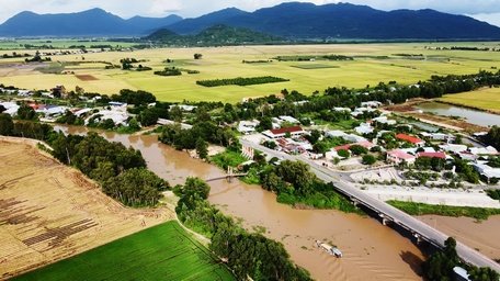 Vùng Tứ giác Long Xuyên có kênh ông Võ Văn Kiệt rộng bao nhiêu ha, qua mấy tỉnh miền Tây nước ta?- Ảnh 1.