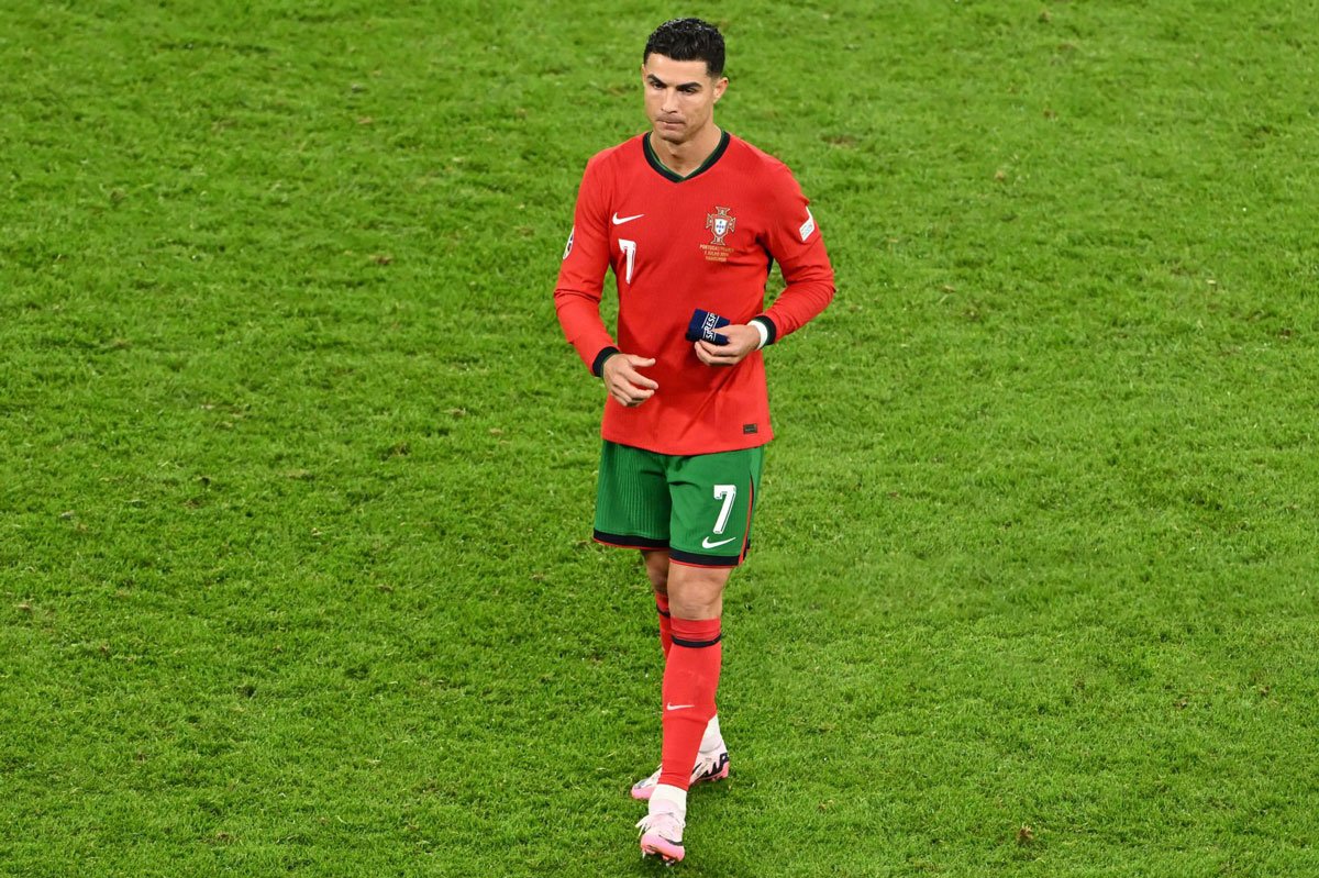 Thống kê đáng thất vọng của Ronaldo sau khi Bồ Đào Nha bị loại- Ảnh 1.