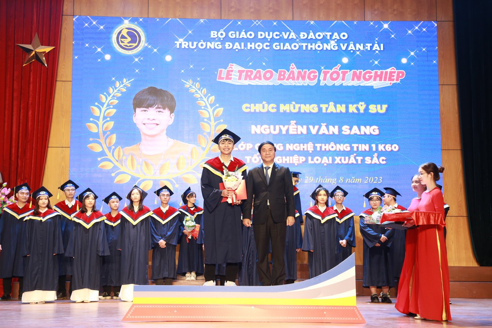 Thủ khoa Trường ĐH Giao thông Vận tải: Không hối hận khi học ngành 