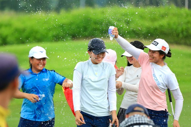 Giải vô địch Golf Quốc gia 2024: Nguyễn Đức Sơn, Lê Chúc An đi vào lịch sử golf Việt Nam - Ảnh 4.