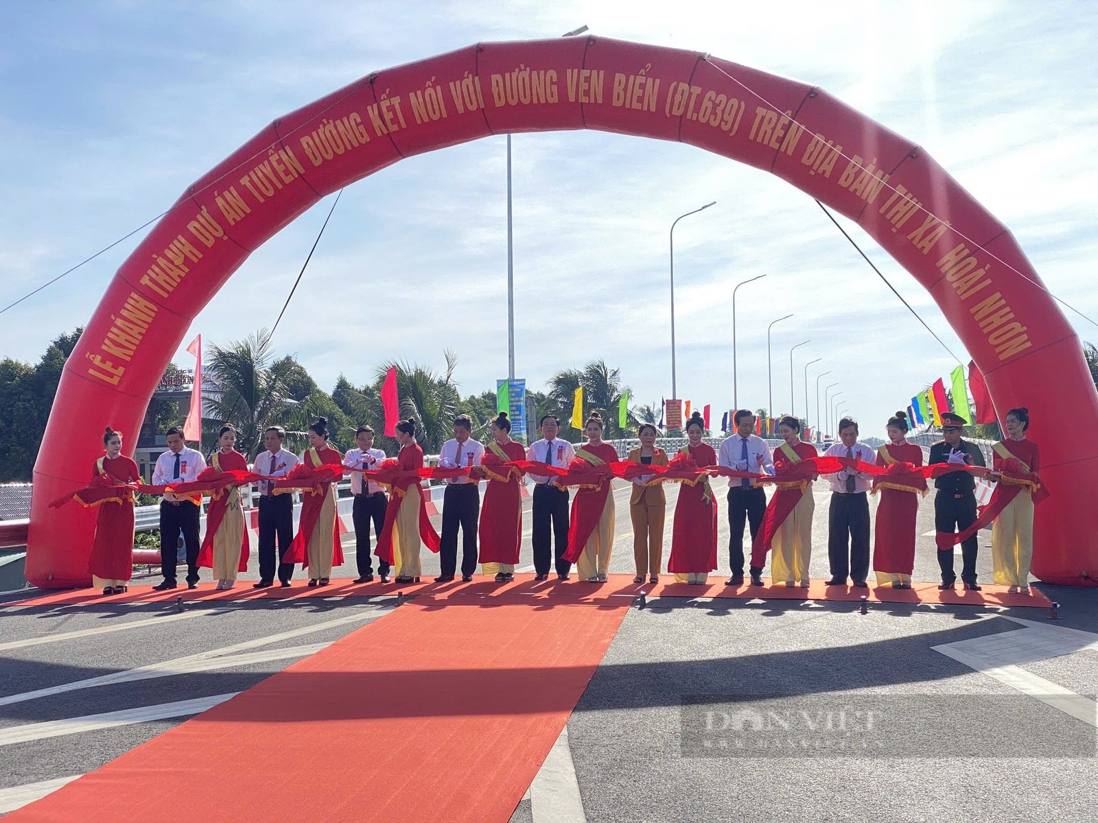 Mê mẩn tuyến đường 7km trị giá gần 800 tỷ đồng đi xuyên rặng dừa, vừa khánh thành tại Bình Định- Ảnh 1.