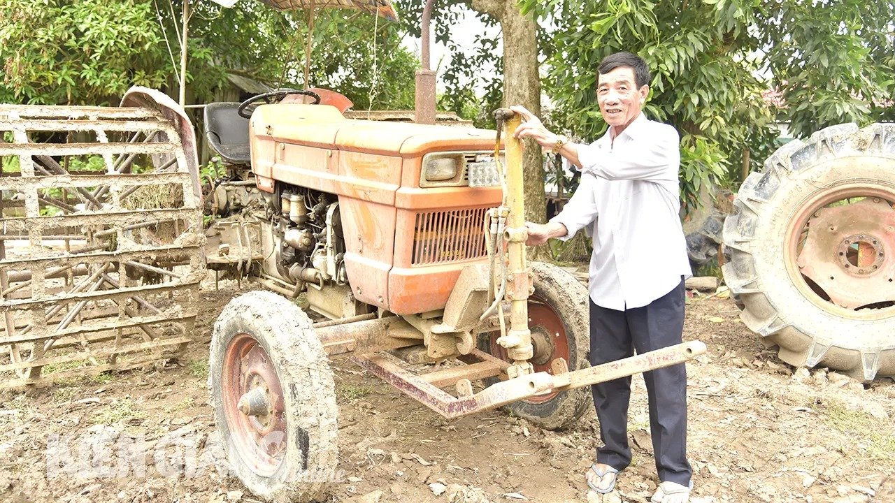 Tỷ phú nông dân trồng lúa hữu cơ ở Kiên Giang đi dép tông nói chả ngửi được mùi lúa mới là bị bệnh- Ảnh 1.