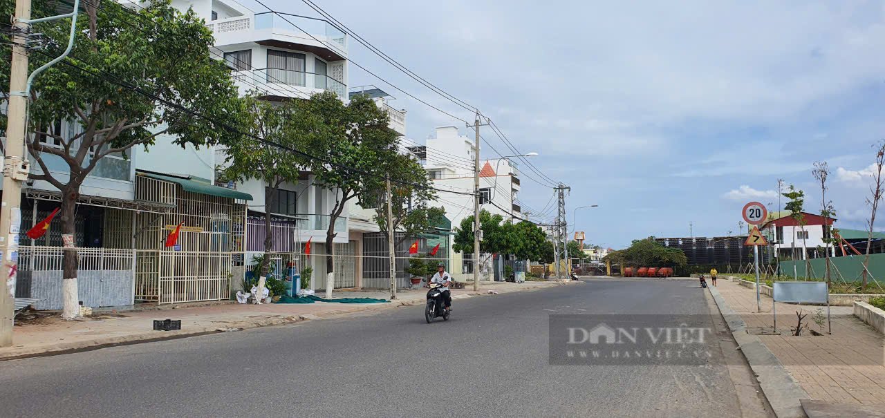 Lá cờ tổ quốc tung tăng ở vùng biển, các ngư dân cảm thấy xúc động, hạnh phúc - Ảnh 6.