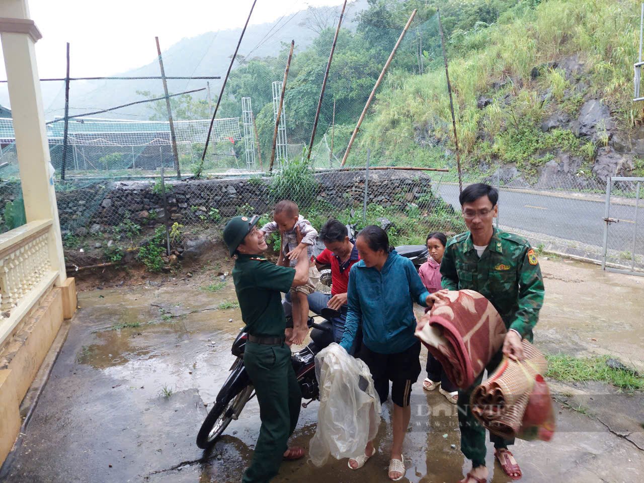 Thanh Hóa: Quốc lộ 15C nứt toác, Mường Lát di dời 162 hộ- Ảnh 5.