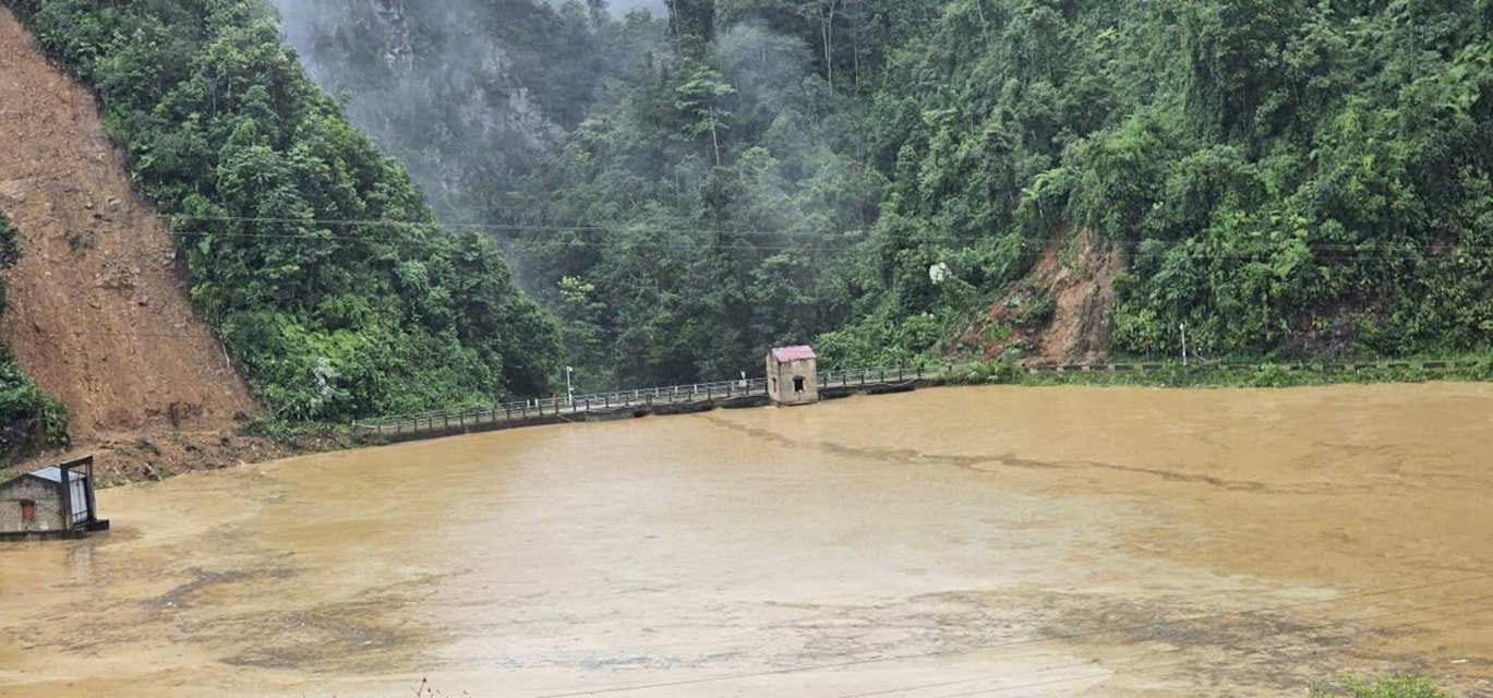 Sự thật về thông tin Thủy điện Nậm Pung ở Lào Cai có nguy cơ vỡ - Ảnh 1.